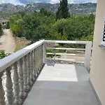 Mala *
